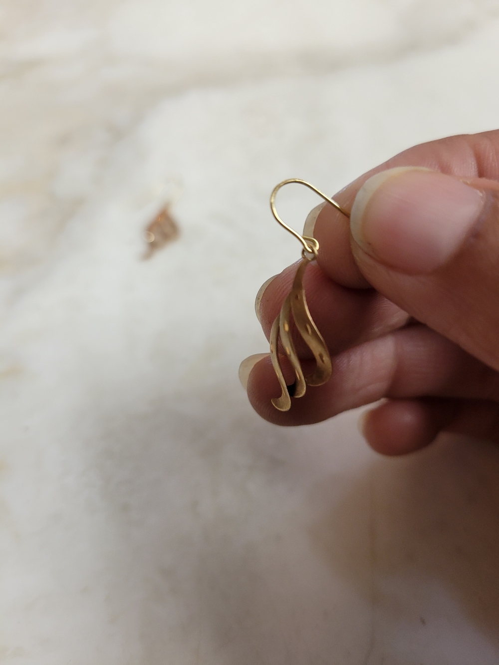 14kt Swirl Gold Dangle Womens EARRINGS Read Discription 0.7 Grams - Picture 8 of 14